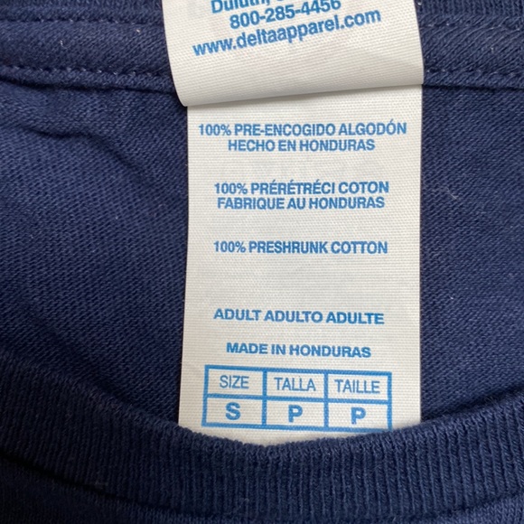 🎉HP🎉 Delta Graphic Peanuts “My Dog Is Family” LS Tee 💗 Navy - Picture 11 of 11